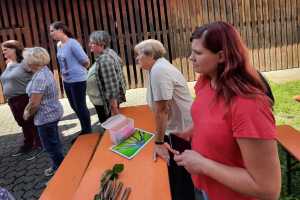 Jugendleiter Seminar am 10.07.2021 in Harburg. Gruppenfoto und Baummonster, Wildbienenhäuser und Projekte. Ein schöner lehrreicher Tag mit Thomas Janscheck